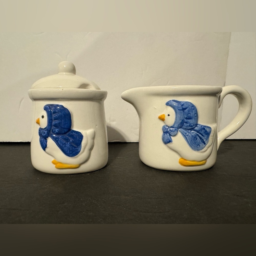 Vintage Blue Bonnet Geese Sugar and Creamer Set.